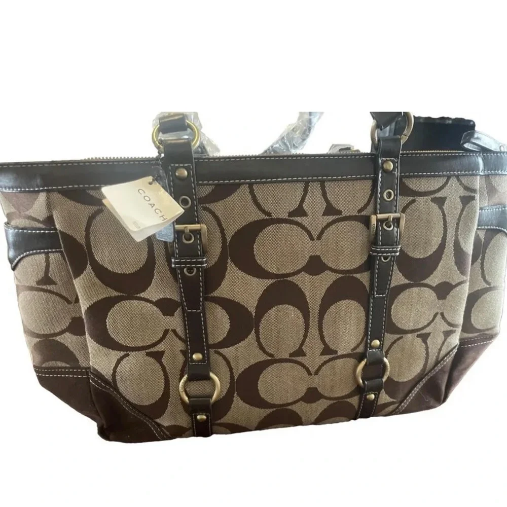 NEW ITEM! NWT Coach Bag ❤️ - Picture 1 of 6